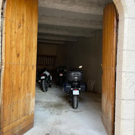 Royale Maison De L'eglise Du Couvent 3* ナルボンヌ