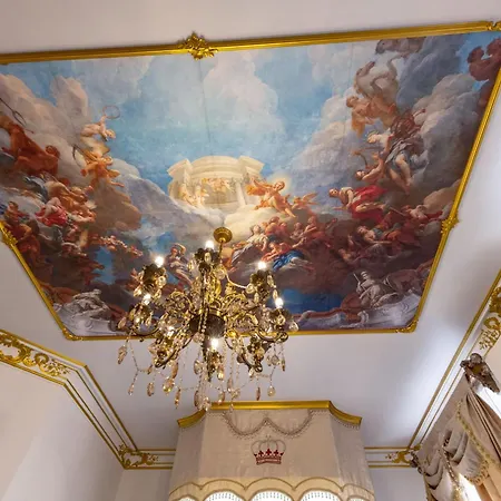 Royale Maison De L'eglise Du Couvent Narbona