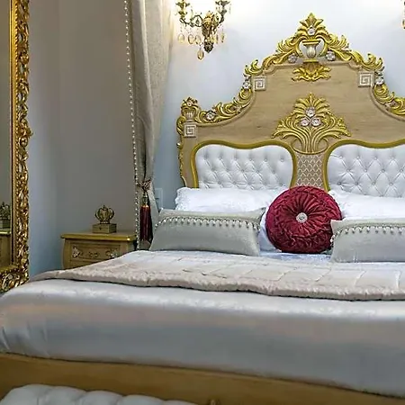 Apartmanhotel Royale Maison De L'eglise Du Couvent
