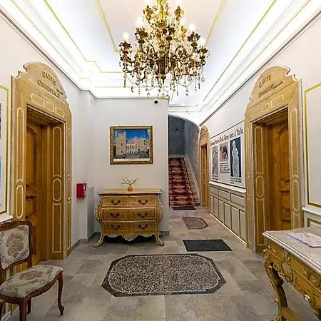 Royale Maison De L'eglise Du Couvent Apartmanhotel Narbonne